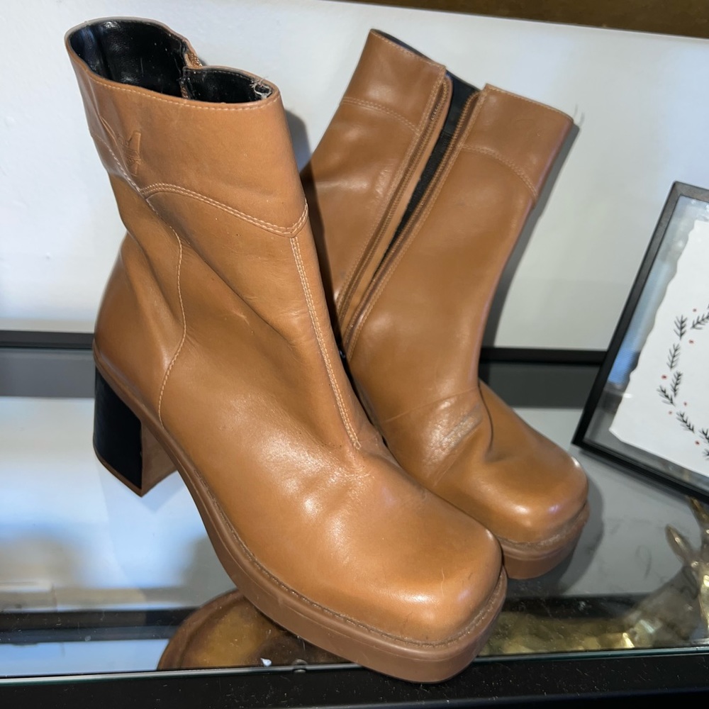 VINTAGE SQUARE TOE HARLEY DAVISON BOOTS